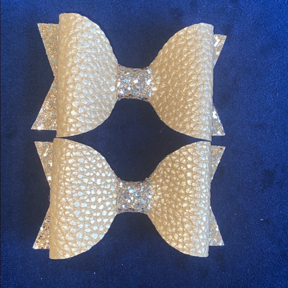 Hair bows